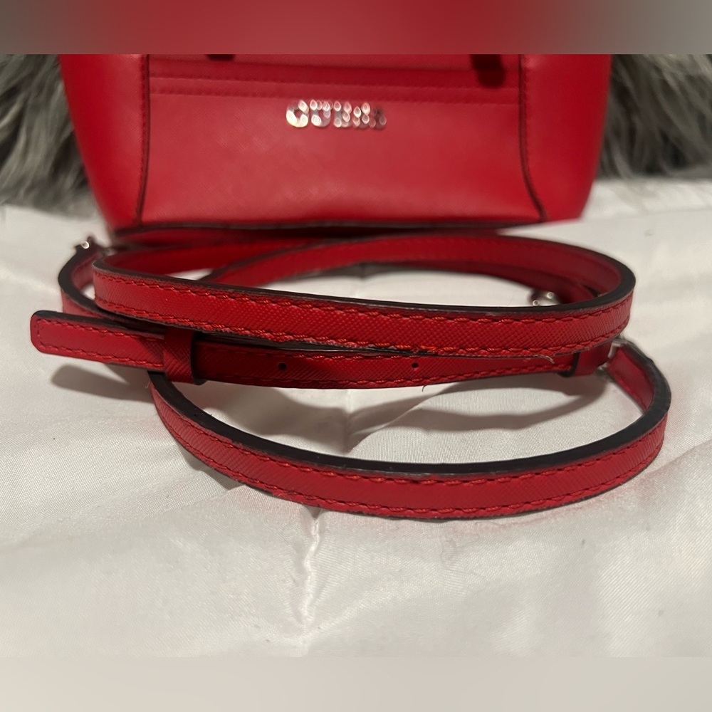 🩷♥️🩷 Mini Guess Crossbody/Handbag ♥️🩷♥️ - Picture 11 of 11